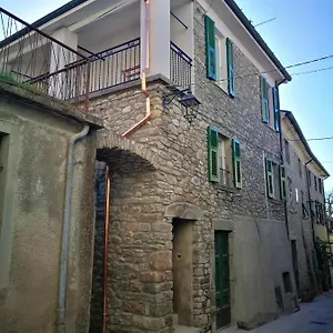  Casa vacanze Renovated Nice House In An Old Fortress